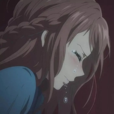 女生流泪伤感头像动漫(优选20张)