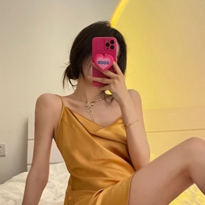 高冷成熟御姐头像真人不看镜头(精选20张)