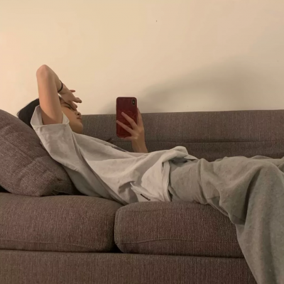 高冷成熟御姐头像真人不看镜头(精选20张)