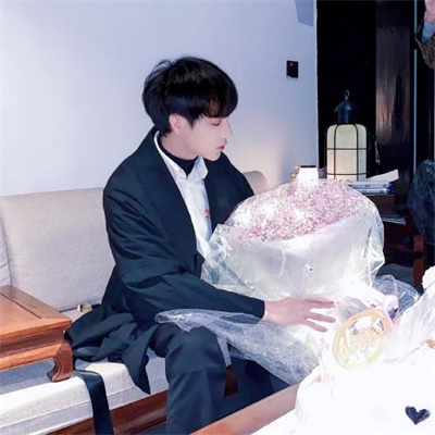 阳光清新男生头像(优选24张)