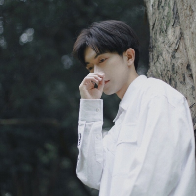 简单大方阳光温暖的男生头像(精选20张)