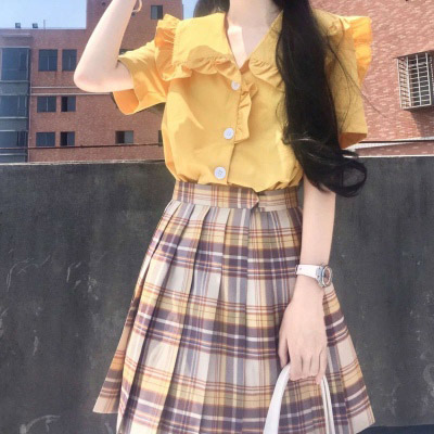 学院风可爱女生头像(精选20张)