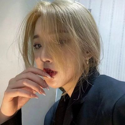 高级感拉满的头像女(共18张)