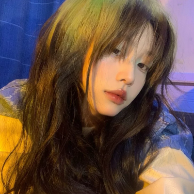 既惊艳又耐看的女生头像(精选24张)