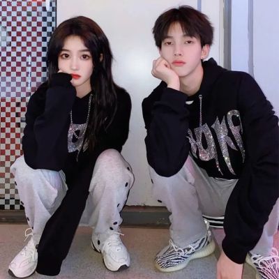 2023最潮最火情侣头像(20张)