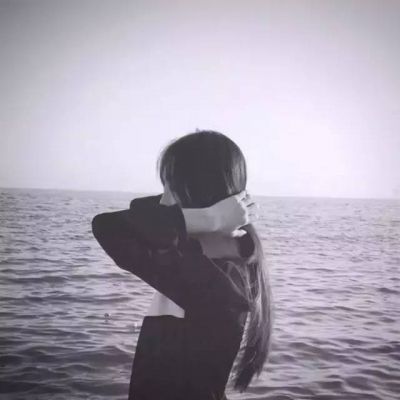 qq头像海边唯美背影女生图片(优选18张)