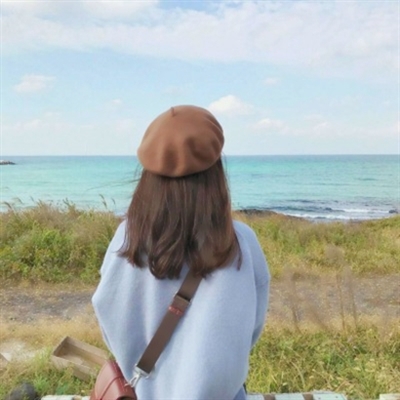 头像女生背影或侧面高清图片(优选22张)