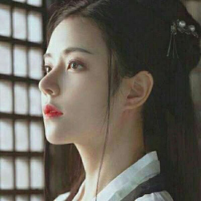 女生酷酷的图片头像(优选22张)