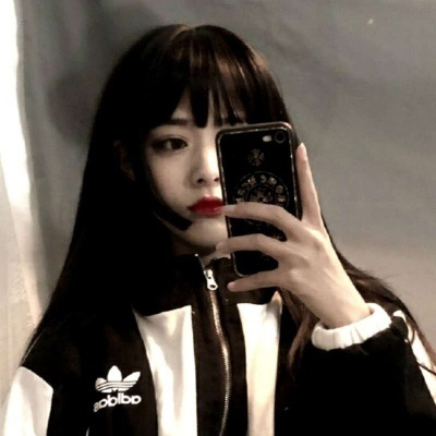 女生酷酷的图片头像(优选22张)