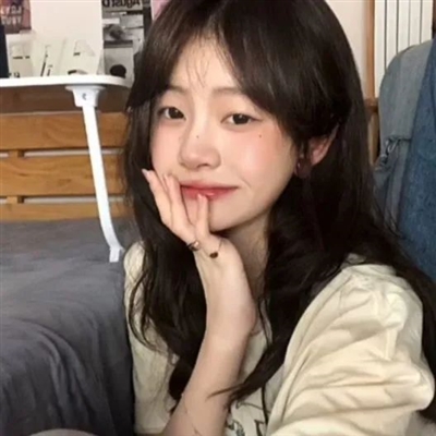 开怀大笑的女生头像(优选20张)