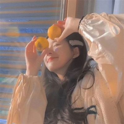 开怀大笑的女生头像(优选20张)