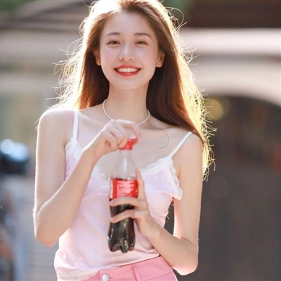 开怀大笑的女生头像(优选20张)