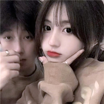 2023最火的情侣头像欧美高清图片(共20张)