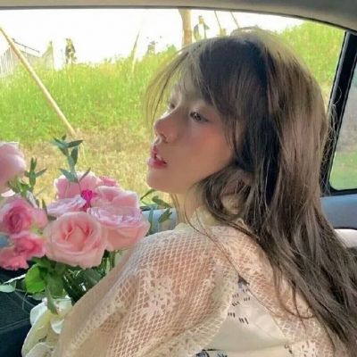 森系美女头像2023长发唯美图片精选(优选20张)