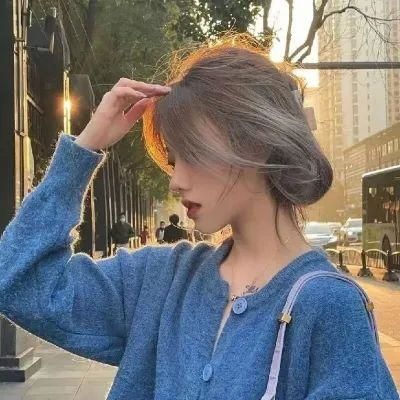 森系美女头像2023长发唯美图片精选(优选20张)