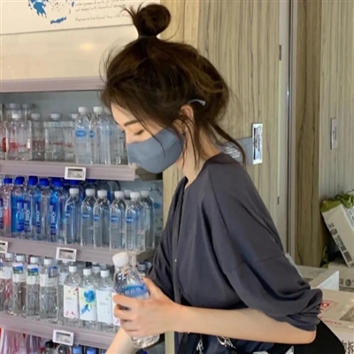 高清漂亮好看的头像酷女生现代图片(22张)