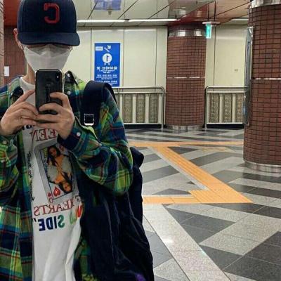 2023头像男生帅气潮流高清图片(共24张)