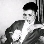 黑白超酷男生帅气qq头像(18张)