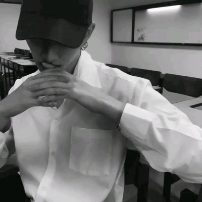 黑白超酷男生帅气qq头像(18张)