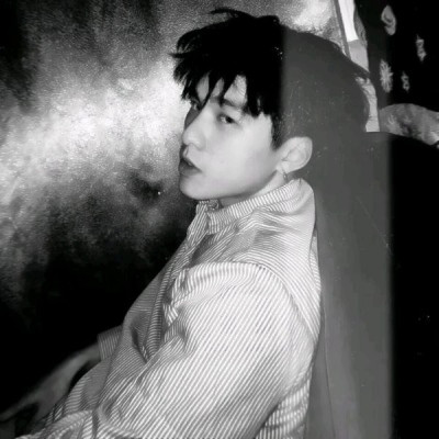 黑白超酷男生帅气qq头像(18张)