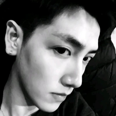 黑白超酷男生帅气qq头像(18张)