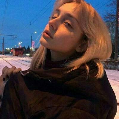 社会混混女生图片头像(精选22张)