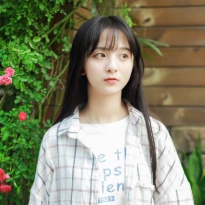 最新版绿色清新高冷耐看的女头合集(优选18张)