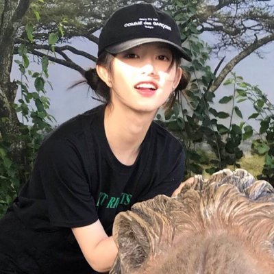 最新版绿色清新高冷耐看的女头合集(优选18张)