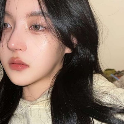 2023年女生高清头像图片(22张)