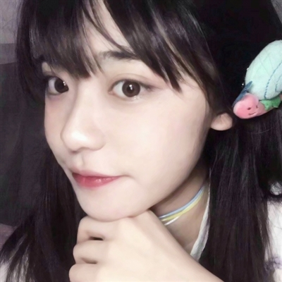 镜头前的时尚女生自拍头像大全(20张)