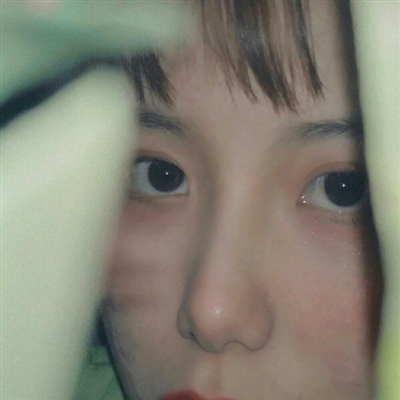 镜头前的时尚女生自拍头像大全(20张)