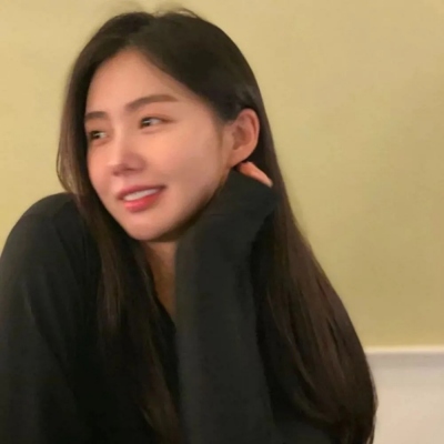 高清暖色调的治愈系头像女生图片(精选20张)