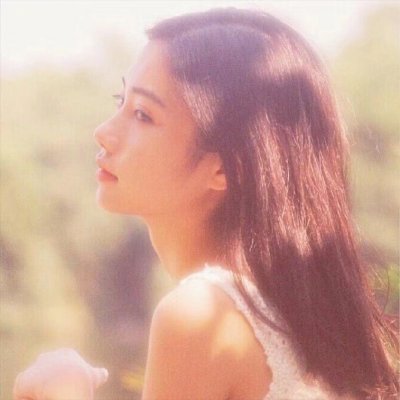 高清暖色调的治愈系头像女生图片(精选20张)