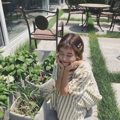 高清时尚好看的头像女生图片(共20张)