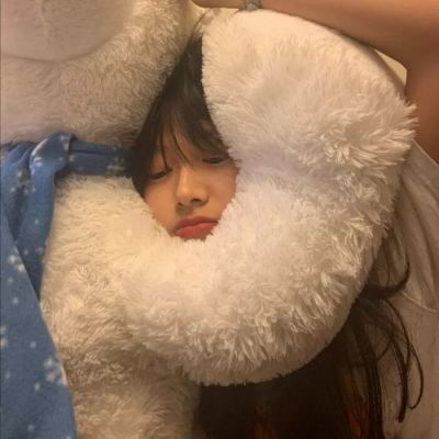 可甜可盐的欧美小姐姐头像真人(优选28张)