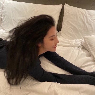 可甜可盐的欧美小姐姐头像真人(优选28张)