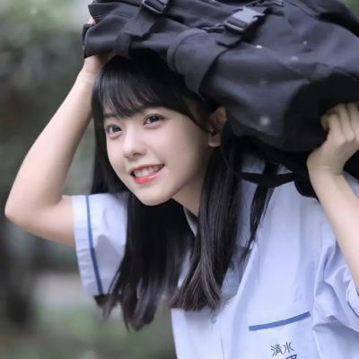 微信头像女生简单大方(精选18张)