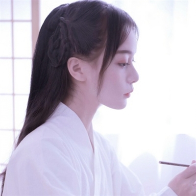 微信头像女生简单大方(精选18张)