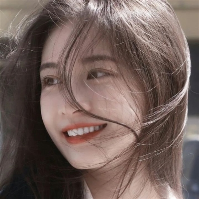 干净温柔大方的女生头像(18张)