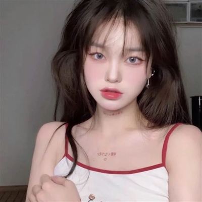 干净温柔大方的女生头像(18张)