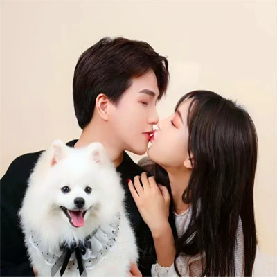 又欲又撩的情侣头像高级质感(共18张)