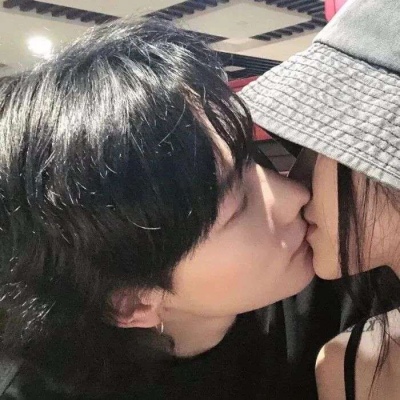 温柔到爆的神仙情侣头像(共18张)