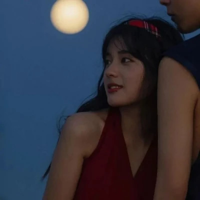 氛围感拉满的情侣头像(18张)