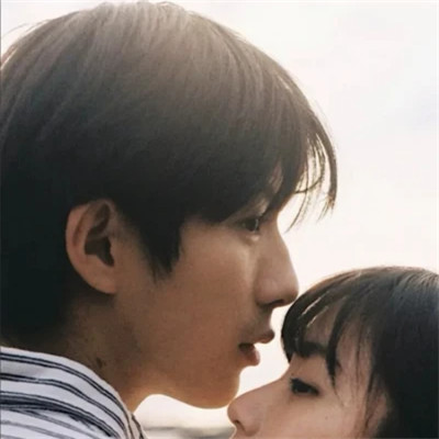 氛围感拉满的情侣头像(18张)