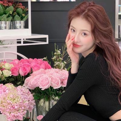 寓意好的甜美粉色系女孩头像图片(18张)