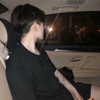 高冷情侣头像一男一女真人(精选16张)