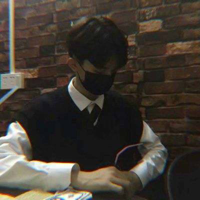 又简单又好看的头像男(共18张)