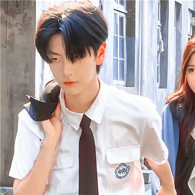 2023最火的情侣头像合集(20张)