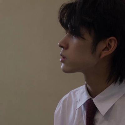 2023最新qq头像男生帅气图片(精选18张)