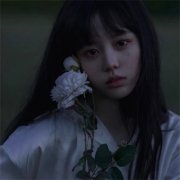 高清好看的高冷女生头像霸气黑色系图片(18张)